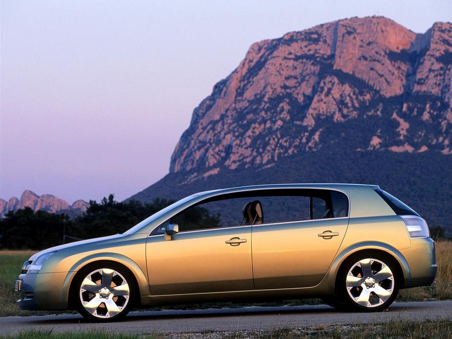  Opel Signum 2 Concept 2001 года  (фото 25 из 25)